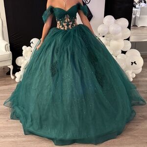 Quince/Sweet 16 Green Dress - XS